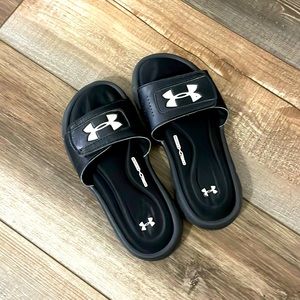 Boys Under Armour Slides